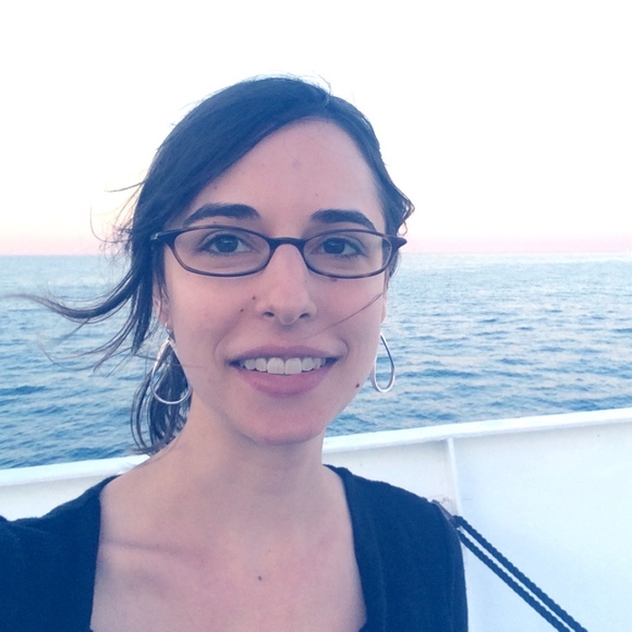 Meet your Posher, Sandy - Picture 1 of 1